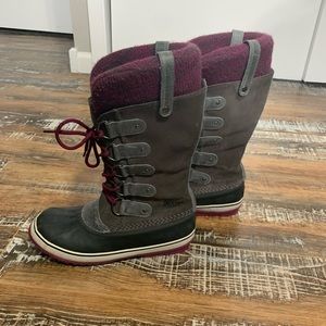 Sorel women’s snow boots size 9.5